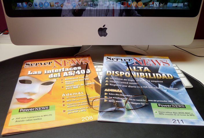 Image:ServerNews versión papel y gafas de cerca.