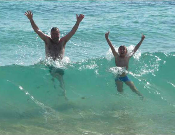 Con mi hijo en Zahara de los Atunes